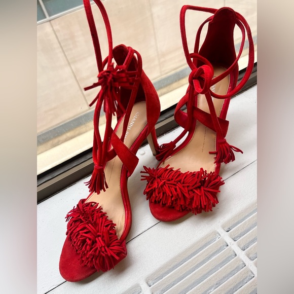 Gianni Bini Shoes - Gianni Bini Red Tassle Fringe Heels - Sz 8